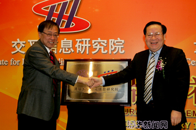 //news.renqisp.com/pic/2011/01/18/jiepai08.jpg
